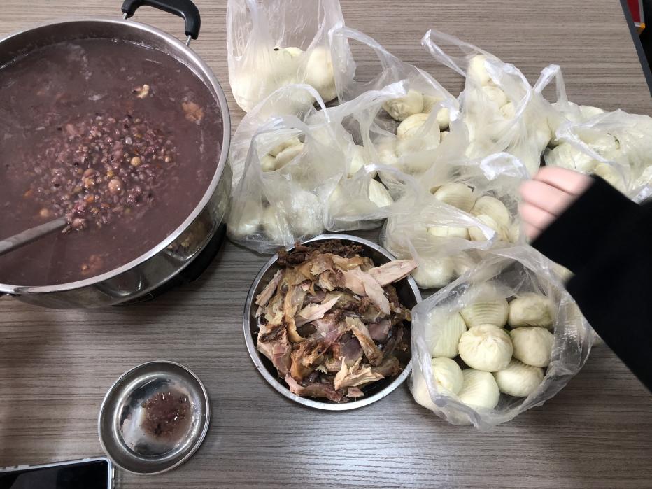 Zaměstnanci Zemeijia slaví Laba Festival