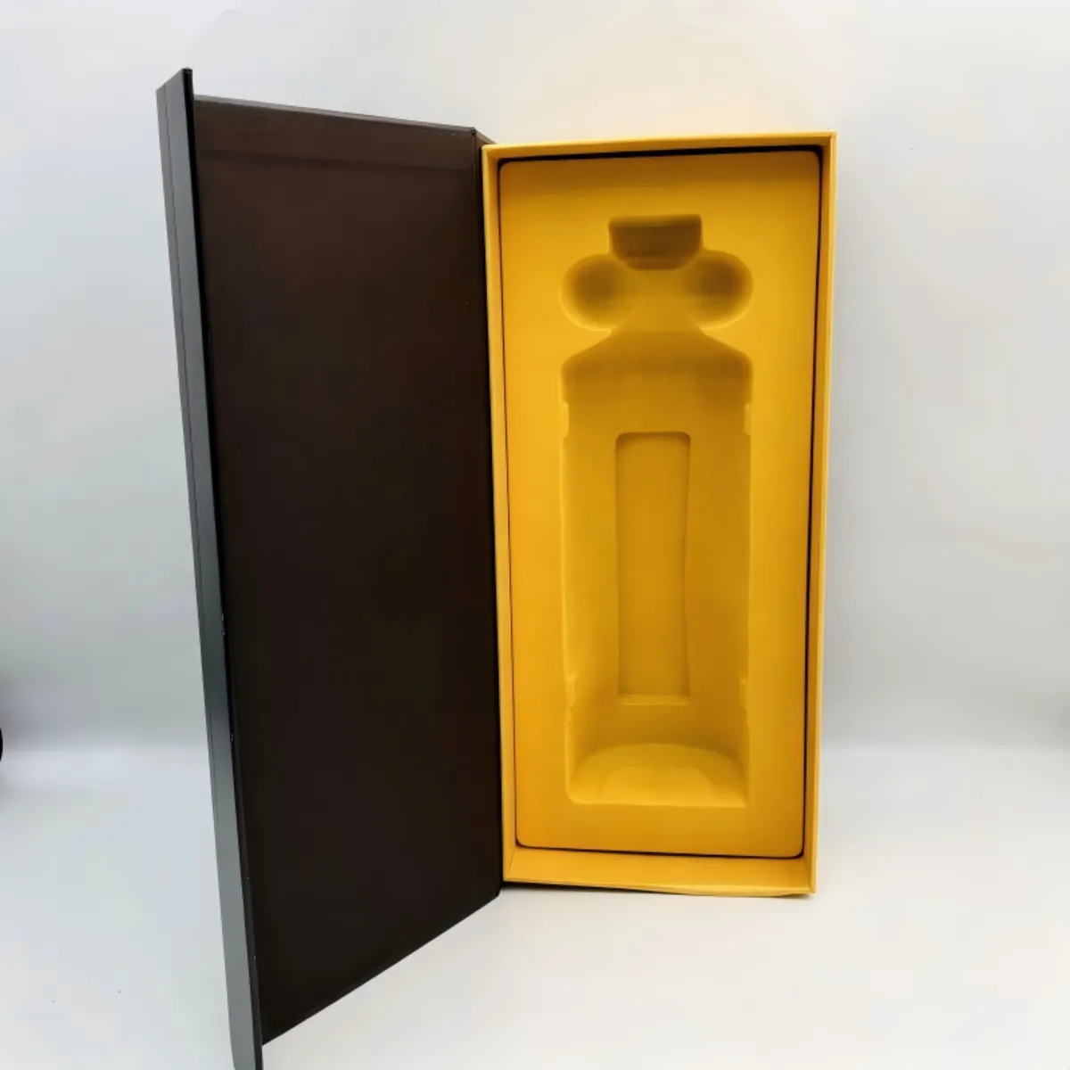 Zemeijia single wine bottle gift box with magnetic closure, matte black finish, and custom EVA insert for secure bottle display